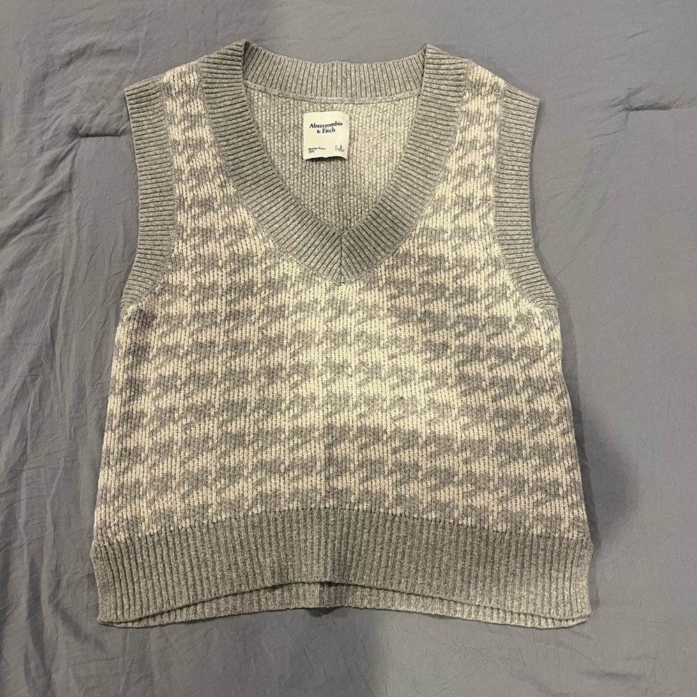 Abercrombie Sweater Vest